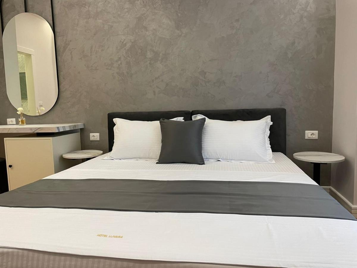 Hotel Ujvara Belsh 外观 照片