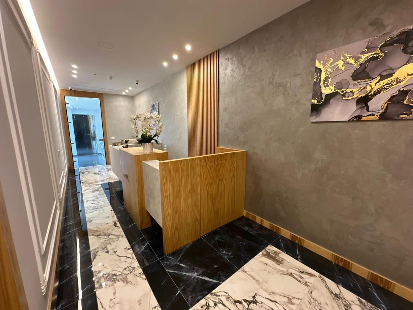 Hotel Ujvara Belsh 外观 照片