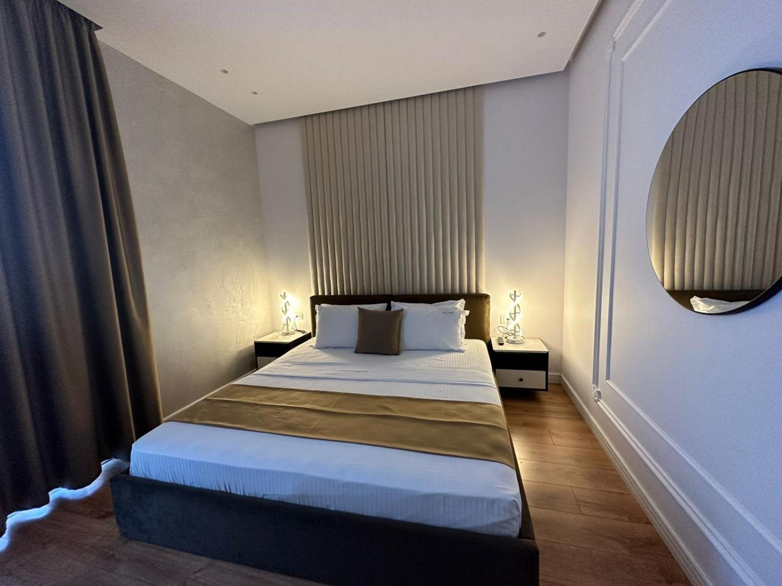 Hotel Ujvara Belsh 外观 照片